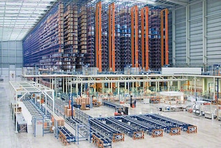 Automatiniai aukštųjų stelažų krautuvai padėklams puikiai tinka įmonėms, kuriose yra didelė prekių apyvarta