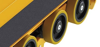 Dėl varomųjų ratukų Shuttle vežimėlis gali važiuoti kanalo viduje