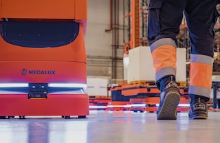 AMR saugiai veikia šalia žmonių