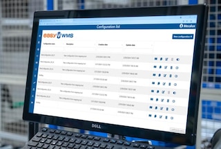 Transportavimo priemonių grupės tvarkytuvė išmaniai paskiria užduotis autonomiškų mobiliųjų robotų grupei
