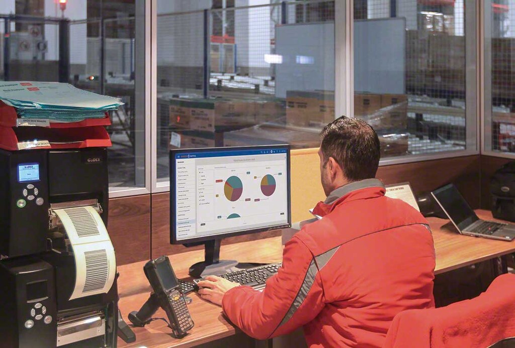 Sandėlių vadovai turi turėti duomenų analizės įrankį, kad galėtų patikrinti patalpų būklę ir atlikti patobulinimus