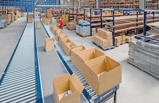 Mažų krovinių konvejeris gali dengti didelius atstumus