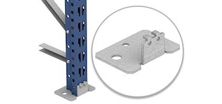 Statramsčiai pritvirtinami prie grindų rėmo pagrindo plokštelėmis