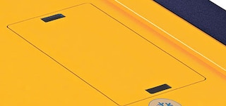 Viršutinėje Shuttle vežimėlio dalyje yra akumuliatoriaus skyrius