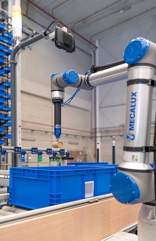 Universalus griebtuvas yra pritaikytas įvairių formų, paviršiaus apdailos ir dydžių daiktams paimti