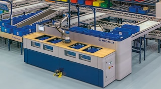 Produktų komplektavimo robotai