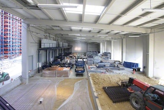 Pagalbinis pastatas, skirtas priėmimo ir išsiuntimo zonoms